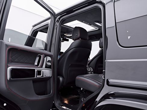 Used 2025 Mercedes-Benz G 63 AMG 4MATIC image 35