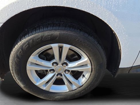 Used 2017 Chevrolet Equinox LS image 21