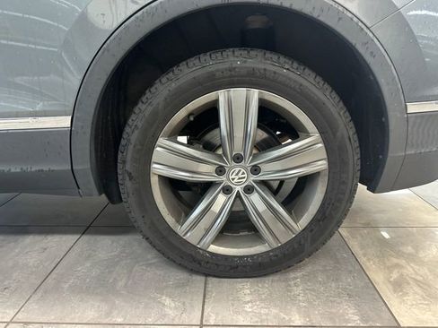 Used 2020 Volkswagen Tiguan SEL AWD/4WD image 5
