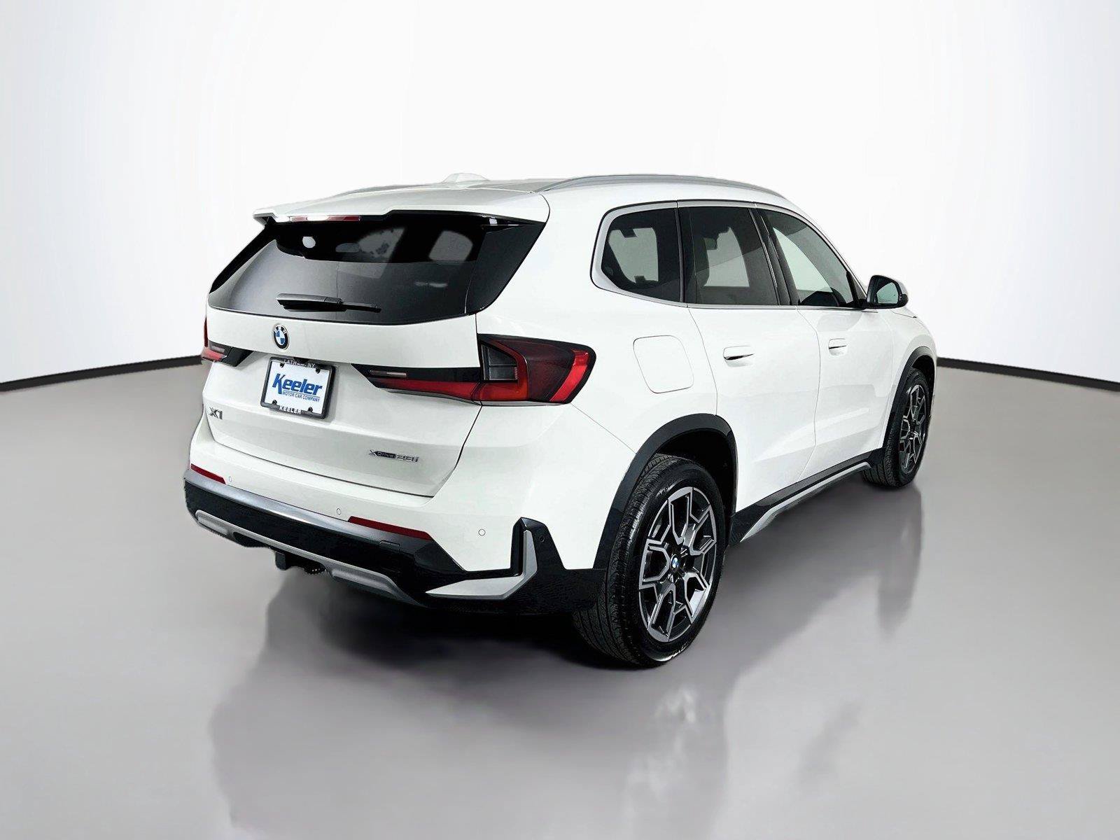 Used 2024 BMW X1 xDrive28i w/ Convenience Package AWD/4WD image 6