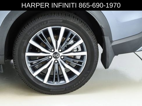 Used 2023 INFINITI QX60 Sensory w/ Vision Package AWD/4WD image 7