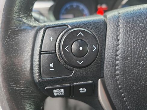 Used 2015 Toyota Corolla L image 16