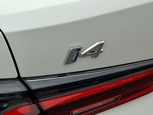 Used 2023 BMW i4 eDrive35 w/ Premium Package image 39