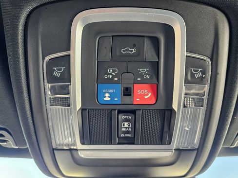 Used 2022 RAM 1500 Limited AWD/4WD image 33