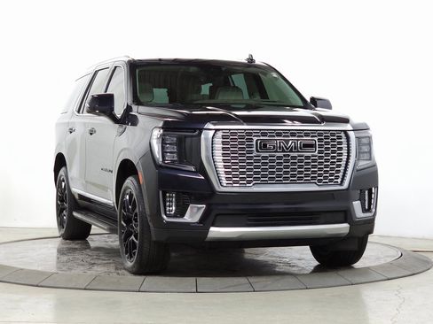 Used 2023 GMC Yukon Denali w/ Advanced Technology Package image 10
