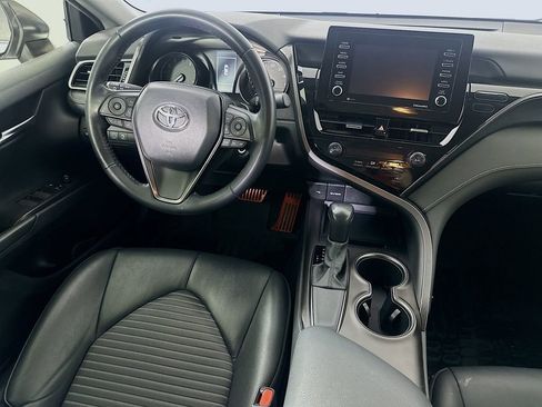 Used 2021 Toyota Camry SE image 17
