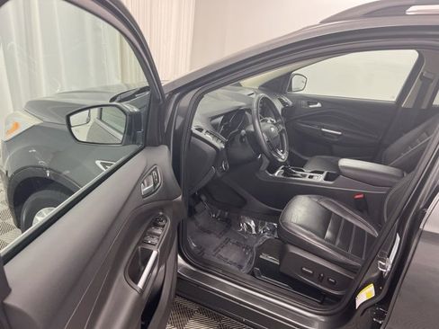 Used 2018 Ford Escape SEL image 12