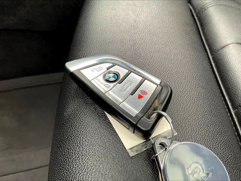 Used 2022 BMW X5 xDrive40i w/ Climate Comfort Package image 12