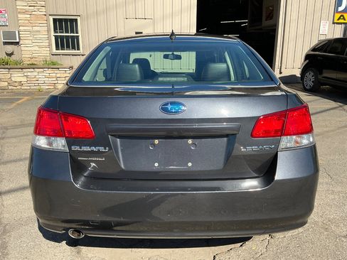 Used 2011 Subaru Legacy 2.5i Limited image 4