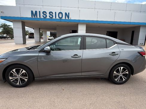 Used 2023 Nissan Sentra SV FWD image 2