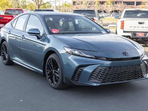 New 2026 Toyota Camry SE image 3