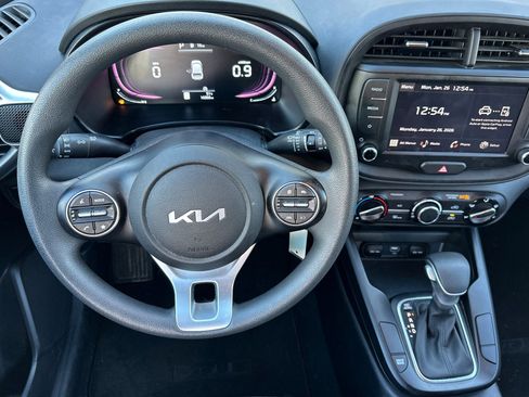 Certified 2024 Kia Soul LX image 15