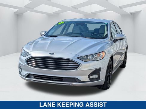 Used 2019 Ford Fusion SE w/ Equipment Group 151A image 7