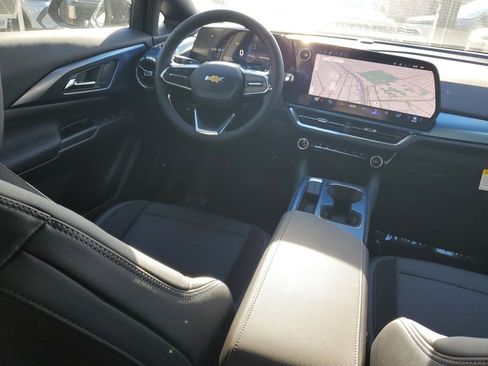 New 2026 Chevrolet Equinox EV LT image 11