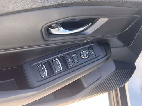 Certified 2025 Honda Accord SE image 30