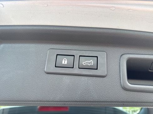 Used 2023 Subaru Forester Premium image 26