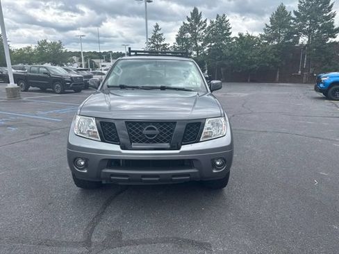 Used 2020 Nissan Frontier SV w/ Midnight Edition Floor Mats AWD/4WD image 2