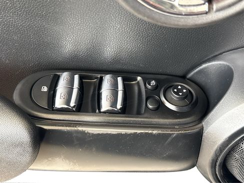 Used 2018 MINI Cooper 4-Door Hardtop FWD image 19