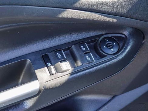 Used 2017 Ford C-MAX Energi Titanium image 20