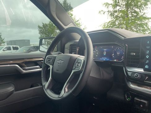Used 2026 Chevrolet Silverado 1500 RST AWD/4WD image 30