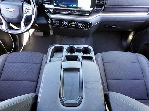 Used 2025 Chevrolet Silverado 2500 LT w/ Convenience Package AWD/4WD image 32