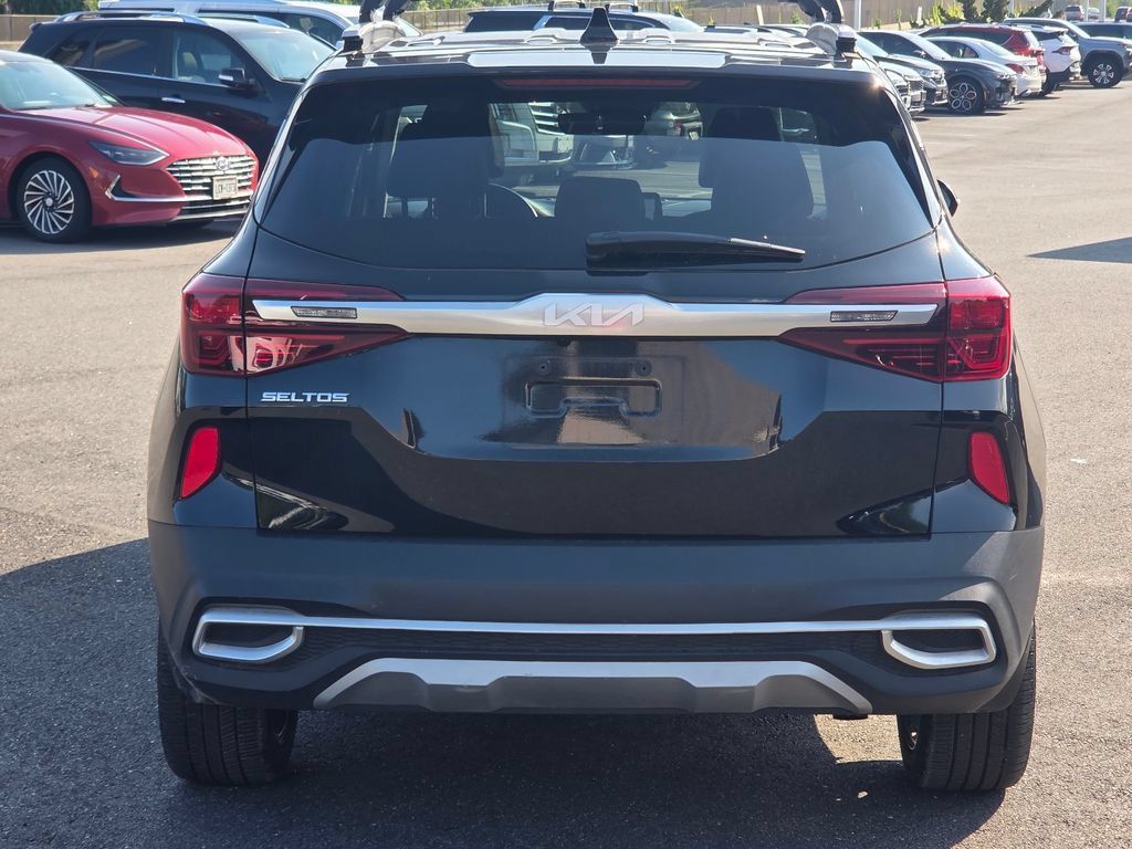 Used 2023 Kia Seltos SX w/ SX Sunroof Package AWD/4WD image 5