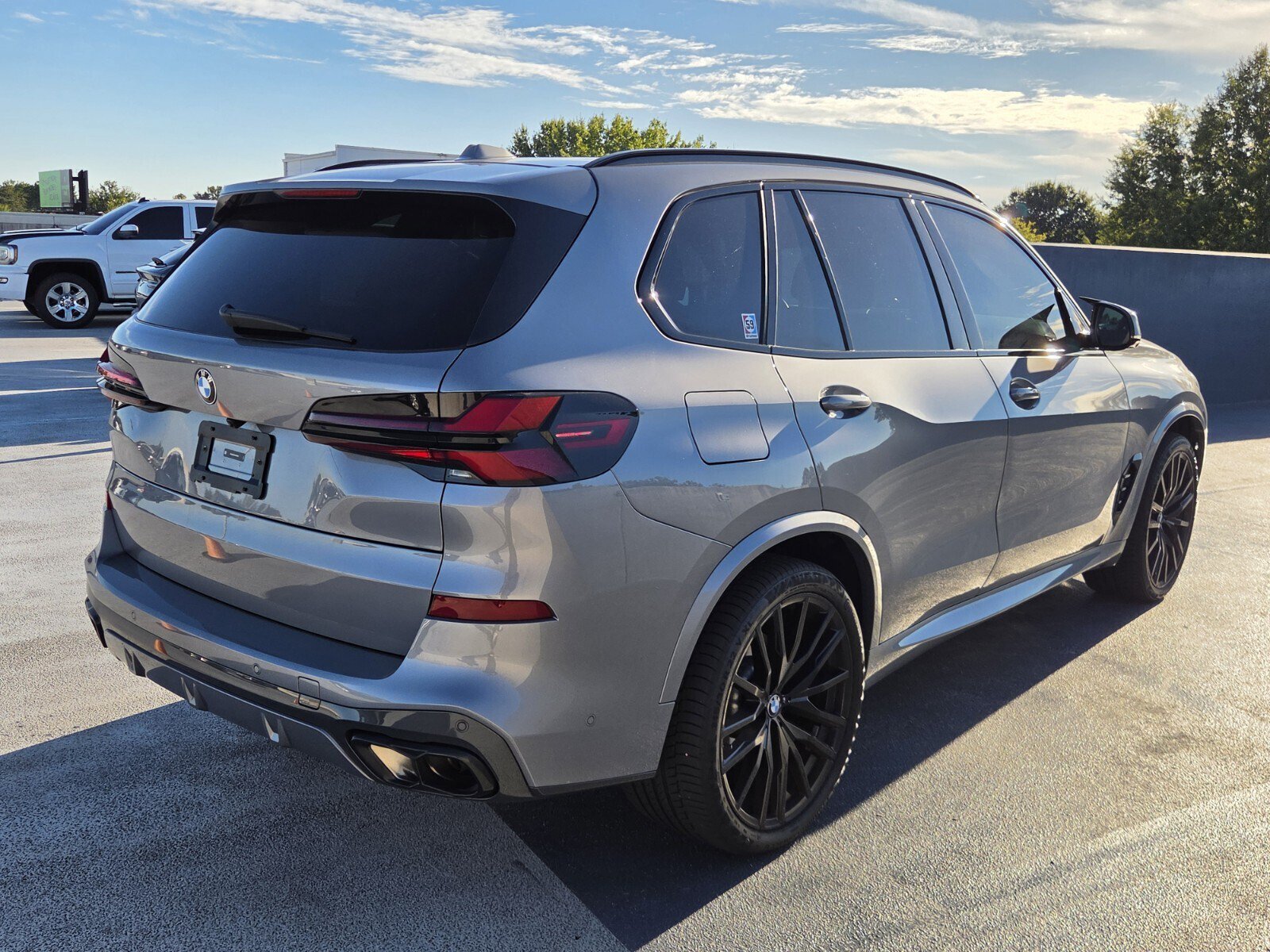 Used 2026 BMW X5 xDrive40i w/ M Sport Package AWD/4WD image 5
