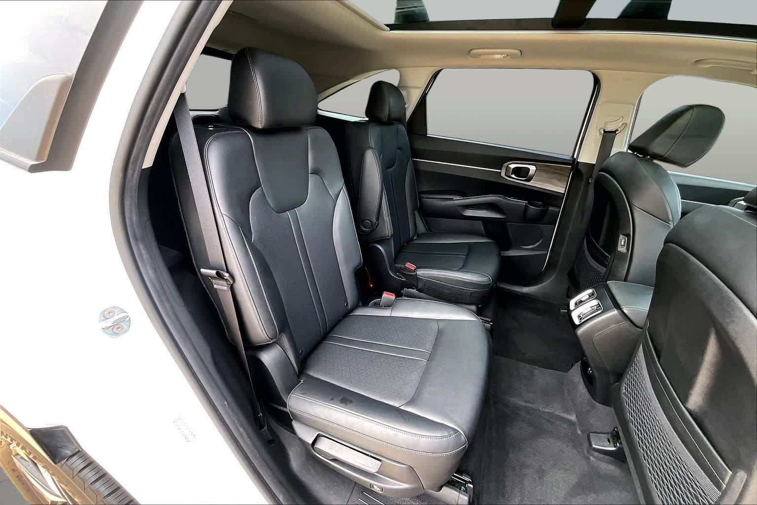 Used 2023 Kia Sorento EX w/ Panoramic Sunroof Package FWD image 20