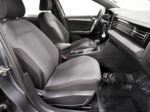 Used 2025 Volkswagen Jetta Sport FWD image 17