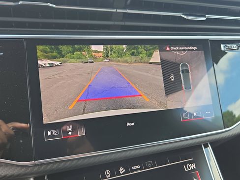 New 2025 Audi SQ8 Premium Plus image 18