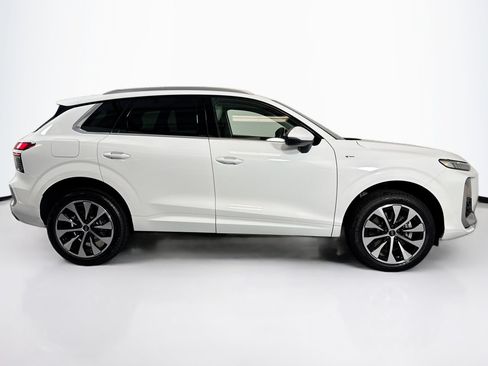 New 2026 Audi Q3 quattro 2.0T AWD/4WD image 4