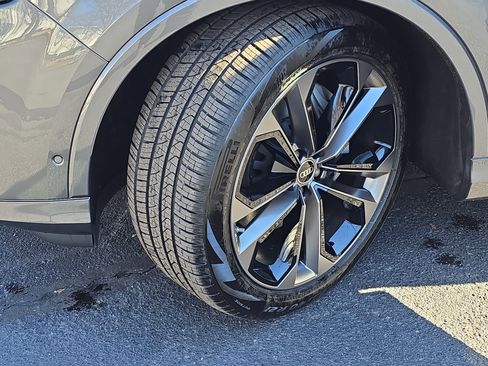 Used 2026 Audi Q7 3.0T Premium Plus image 32