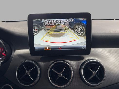 Used 2017 Mercedes-Benz CLA 250 image 40