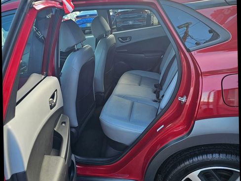 Used 2021 Hyundai Kona Limited w/ Cargo Package image 9