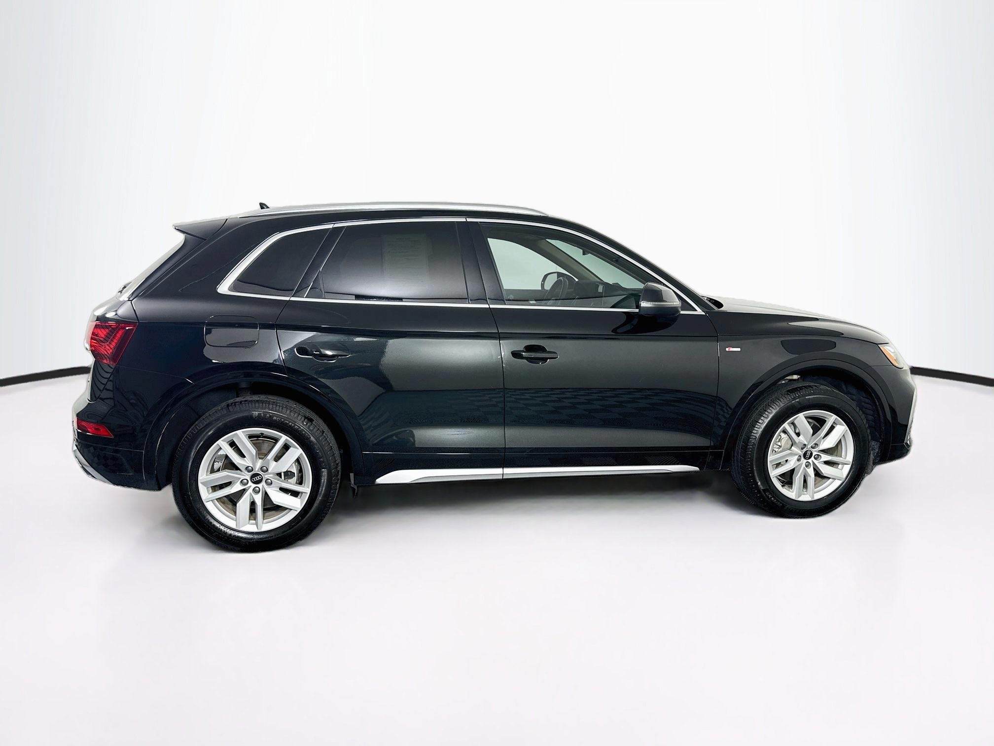 Used 2023 Audi Q5 2.0T Premium w/ Convenience Package AWD/4WD image 10