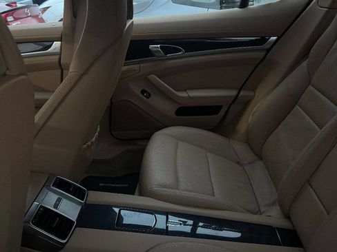 Used 2011 Porsche Panamera 4 image 9