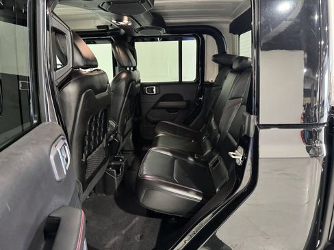 Used 2022 Jeep Gladiator Rubicon w/ Trailer Tow Package AWD/4WD image 18