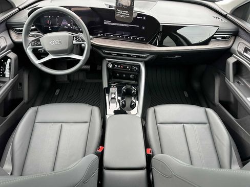 New 2025 Audi Q5 Premium image 18
