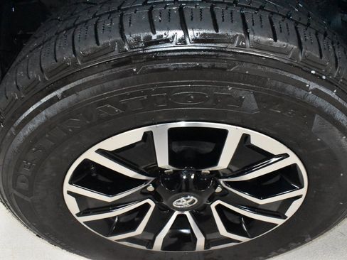 Certified 2023 Toyota Tacoma TRD Sport image 9