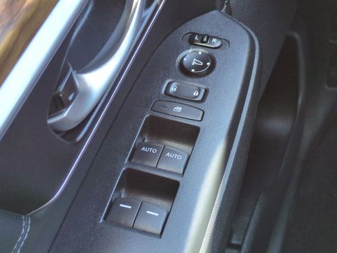 Used 2020 Honda CR-V EX-L image 11