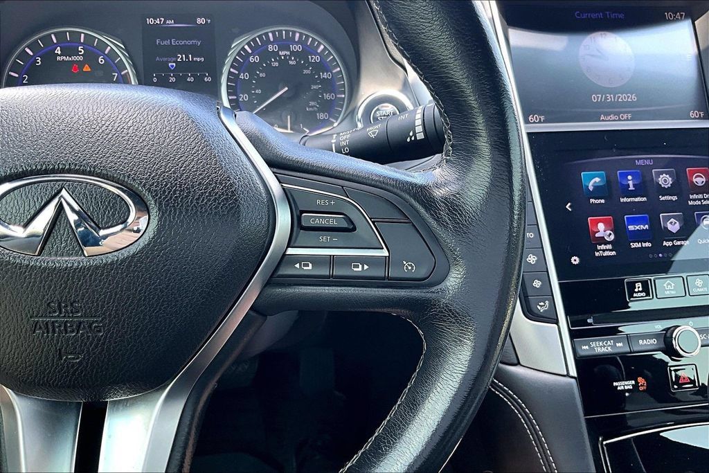Used 2018 INFINITI Q60 3.0t Luxe RWD image 18