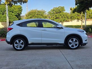 Used 2016 Honda HR-V LX video 4