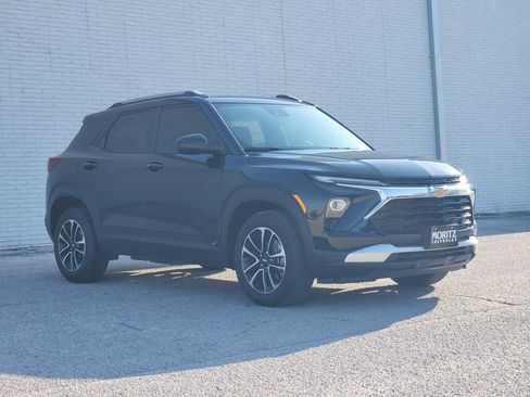 New 2026 Chevrolet TrailBlazer LT w/ Driver Confidence Package FWD image 2