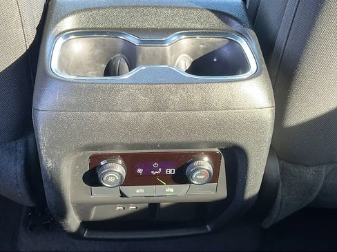 Used 2024 Chevrolet Traverse Z71 image 29