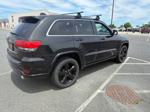 Used 2014 Jeep Grand Cherokee Altitude AWD/4WD image 4