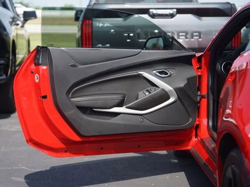 Used 2022 Chevrolet Camaro SS RWD image 26
