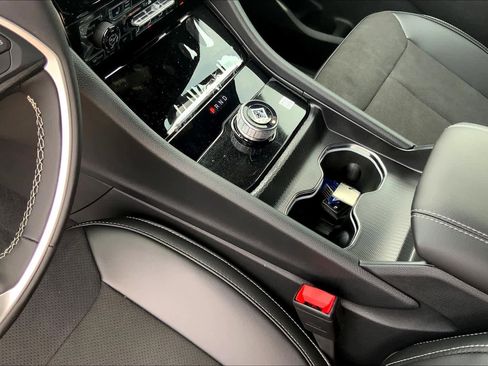 Certified 2024 Jeep Grand Cherokee Altitude image 7