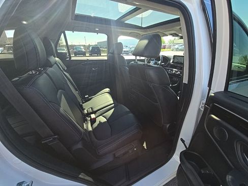 Certified 2023 Honda Pilot Touring image 33