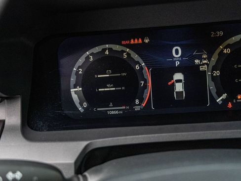 Used 2025 Toyota Tacoma 4x4 Double Cab image 11