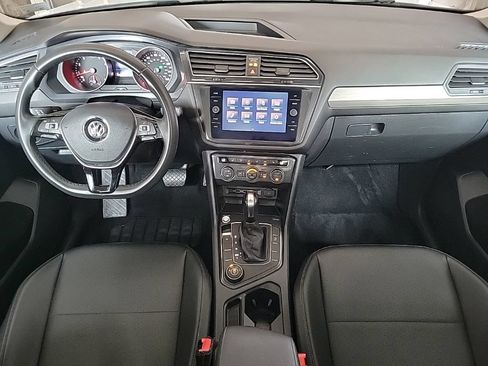 Used 2020 Volkswagen Tiguan SE w/ Panoramic Sunroof Package AWD/4WD image 19